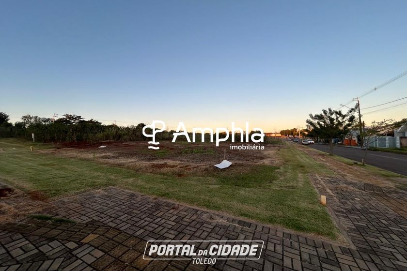 Terreno &agrave; venda - 375m&sup2; - Ana Paula