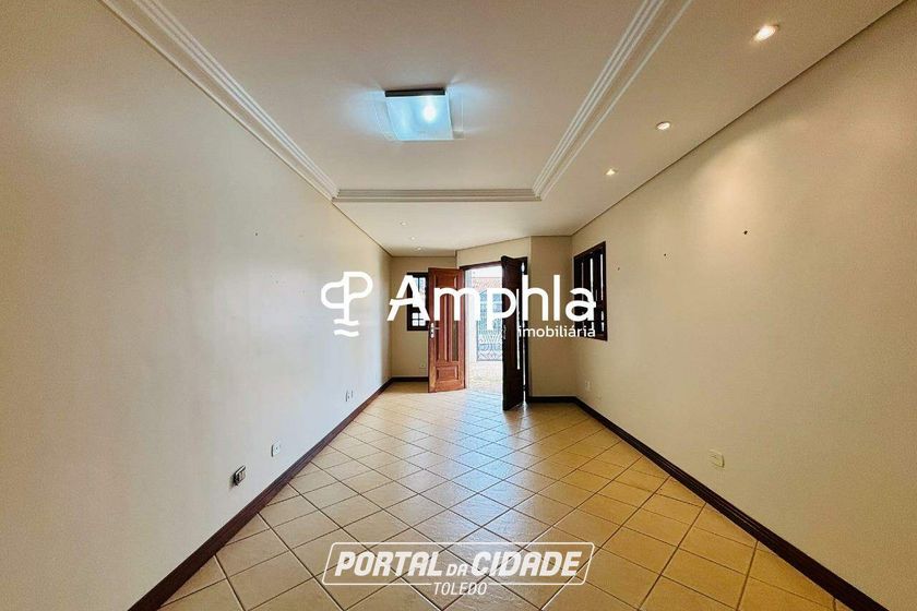 Casa &agrave; venda - 285m&sup2; - Recanto Tropical