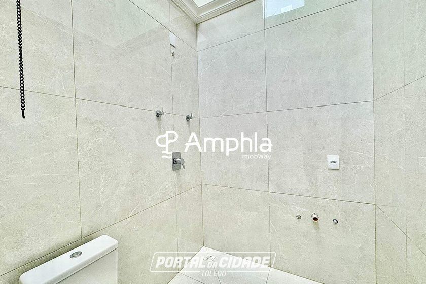 Sobrado &agrave; venda - 217m&sup2; - Recanto Tropical