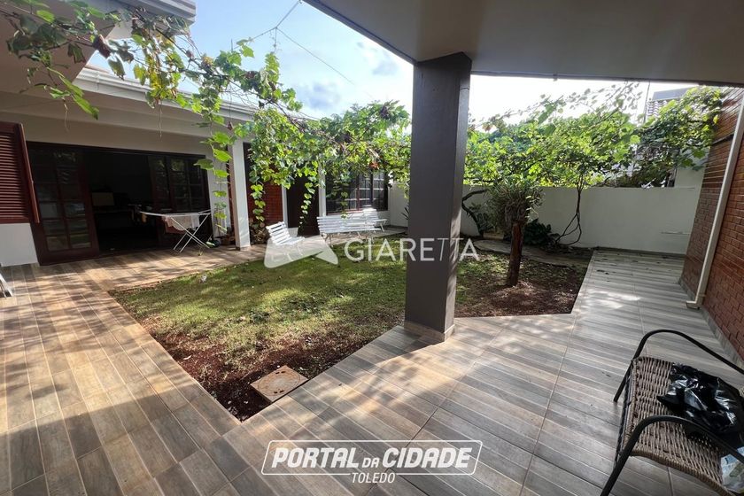 Casa &agrave; venda - 428m&sup2; - VILA INDUSTRIAL