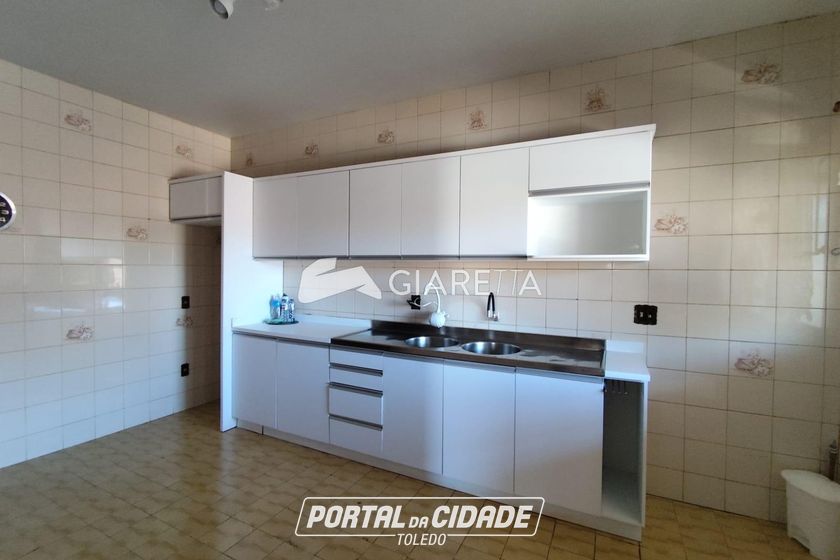 Apartamento para alugar - 120m&sup2; - CENTRO