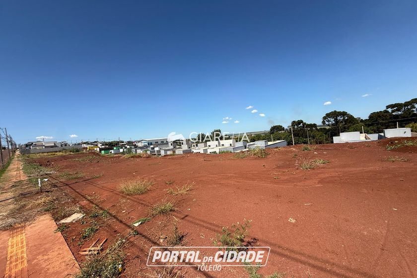 Terreno &agrave; venda - 250m&sup2; - JARDIM PANORAMA