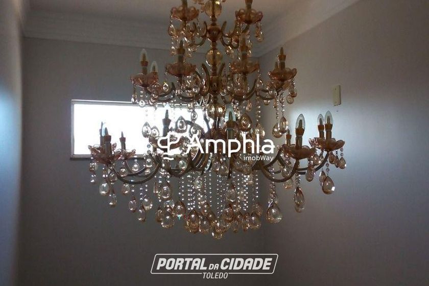Sobrado &agrave; venda - 175m&sup2; - Centro