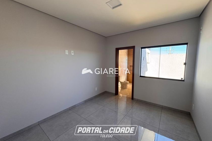 Casa &agrave; venda - 70m&sup2; - JARDIM PINHEIRINHO