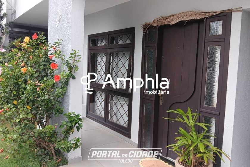 Sobrado &agrave; venda - 250m&sup2; - Recanto Tropical