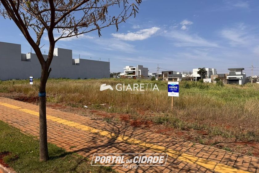 Terreno &agrave; venda - 360m&sup2; - VILA INDUSTRIAL