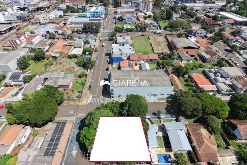 Terreno &agrave; venda - 450m&sup2; - CENTRO