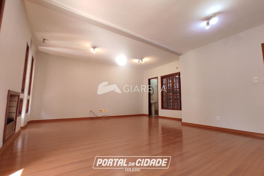 Casa para alugar - 192m&sup2; - VILA INDUSTRIAL