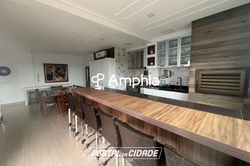 Apartamento &agrave; venda - 220m&sup2; - Centro