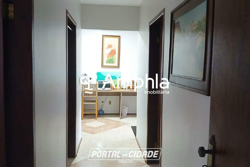 Sobrado &agrave; venda - 250m&sup2; - Recanto Tropical
