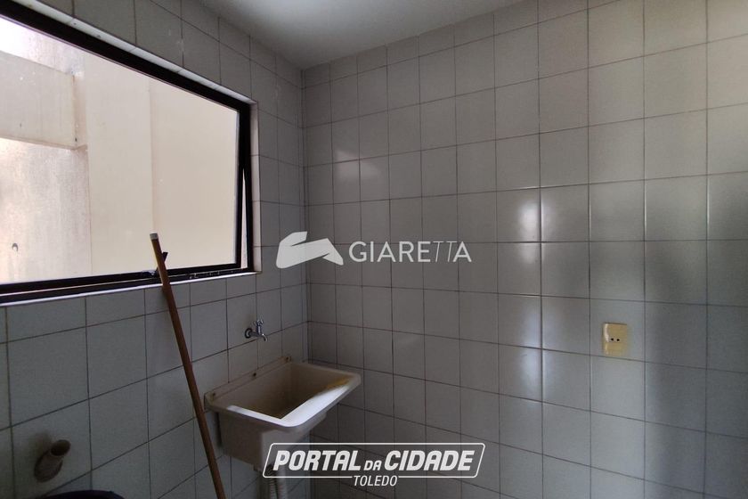 Apartamento para alugar - 72m&sup2; - CENTRO