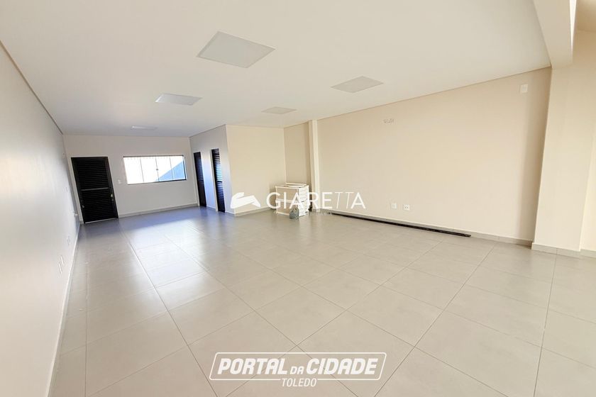 Sala Comercial para alugar - 180m&sup2; - JARDIM GISELA