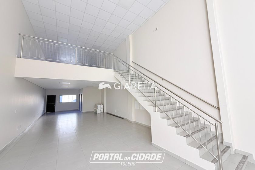 Sala Comercial para alugar - 180m&sup2; - JARDIM GISELA