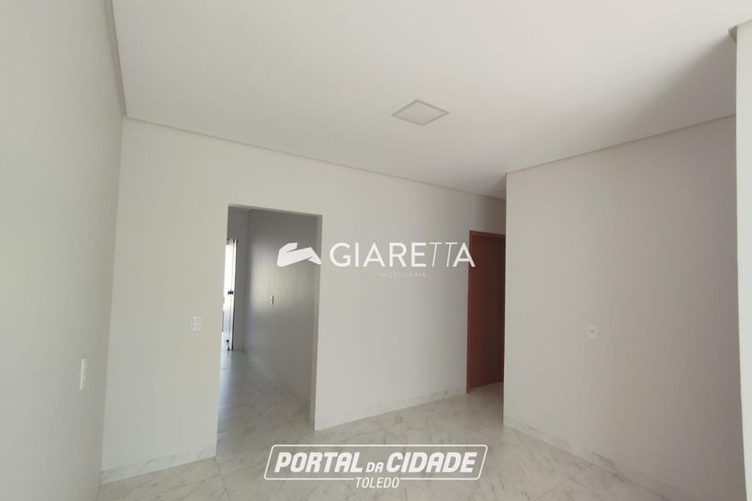 Casa para alugar - 60m&sup2; - JARDIM BRESSAN