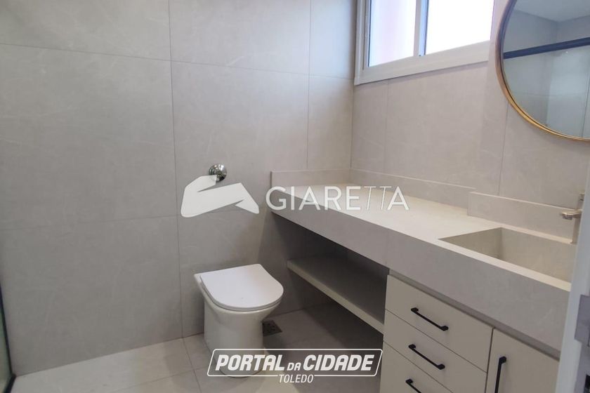 Apartamento para alugar - 153m&sup2; - CENTRO