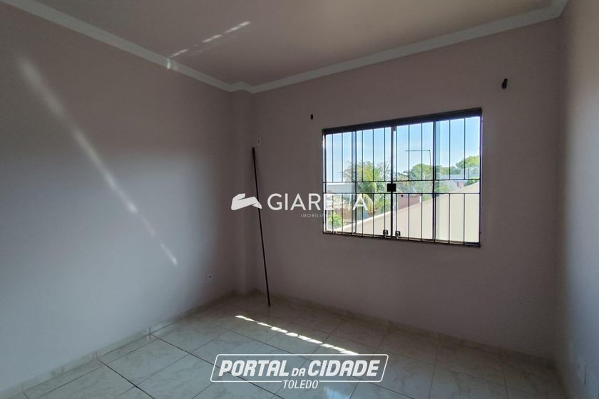 Sobrado para alugar - 124m&sup2; - JARDIM PANCERA