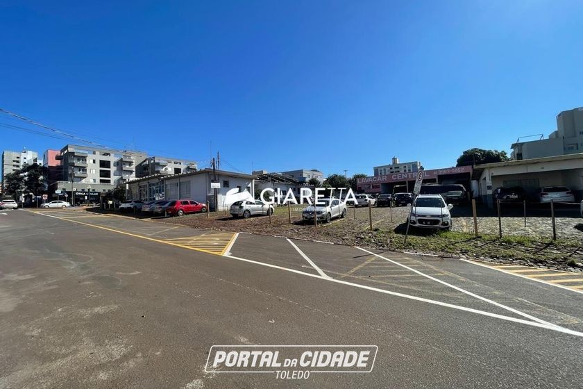 Terreno &agrave; venda - 1000m&sup2; - CENTRO