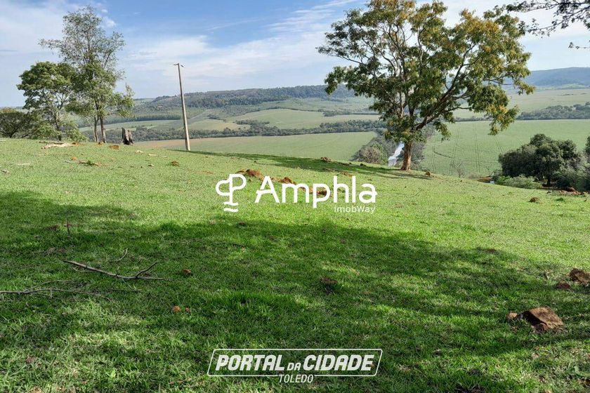 Ch&aacute;cara &agrave; venda - 121000m&sup2; - &Aacute;rea Rural