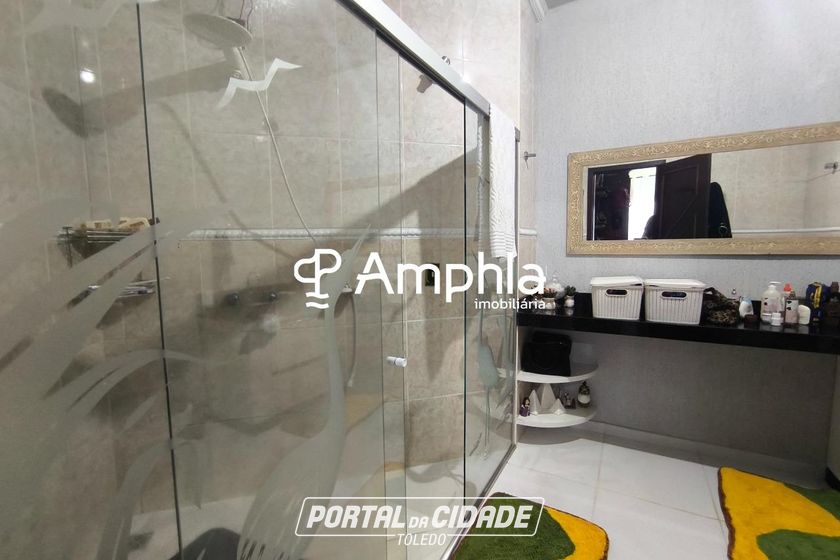 Sobrado &agrave; venda - 345m&sup2; - Recanto Tropical