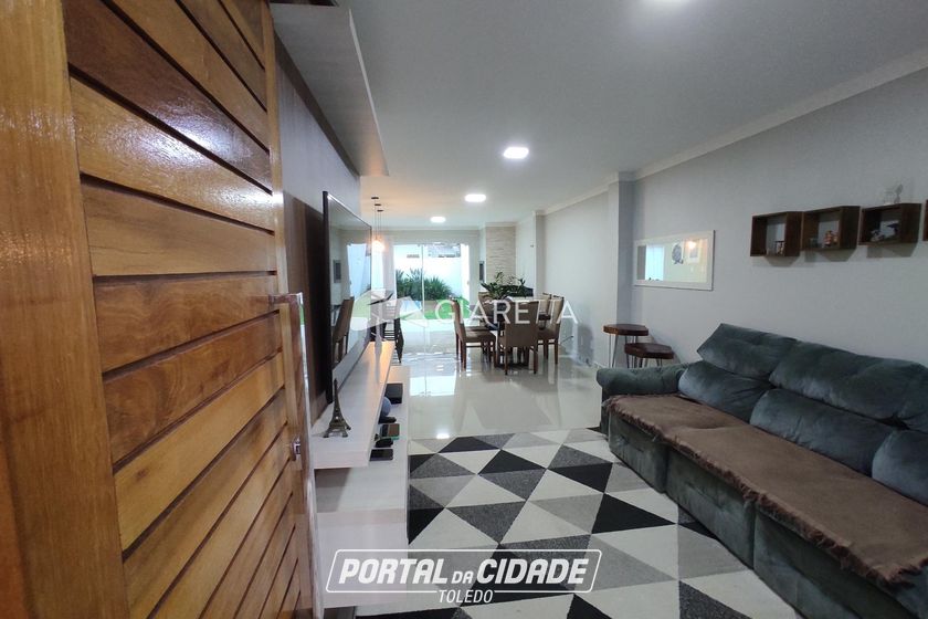 Sobrado &agrave; venda - 131m&sup2; - JARDIM PANCERA