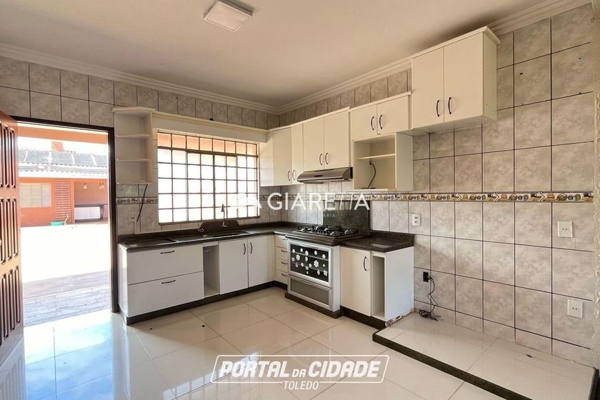 Casa para alugar - 167m&sup2; - JARDIM PANCERA