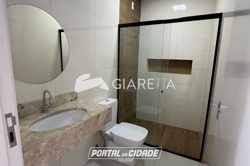 Sobrado para alugar - 115m&sup2; - JARDIM PARIZOTTO