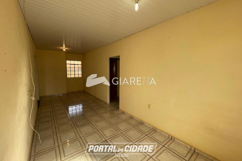 Casa para alugar - 99m&sup2; - JARDIM GISELA