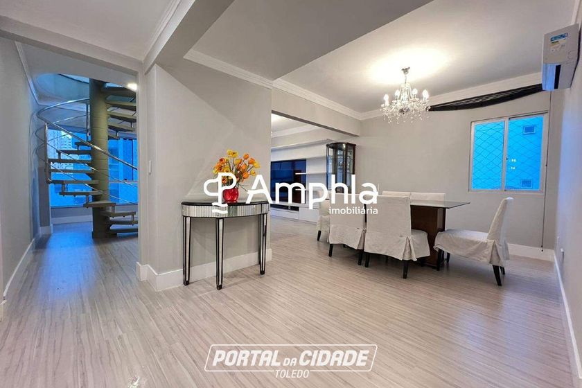 Apartamento &agrave; venda - 220m&sup2; - Centro