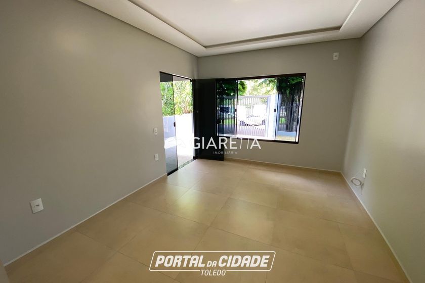 Casa &agrave; venda - 121m&sup2; - JARDIM PANCERA