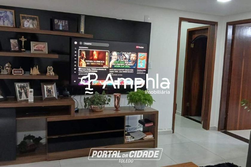 Sobrado &agrave; venda - 250m&sup2; - Recanto Tropical