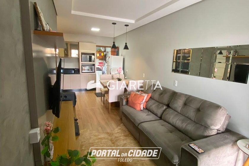 Casa &agrave; venda - 48m&sup2; - JARDIM PINHEIRINHO