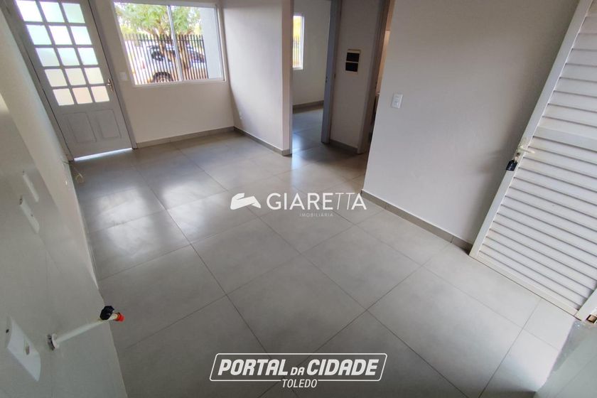 Casa &agrave; venda - 42m&sup2; - VILA PIONEIRO