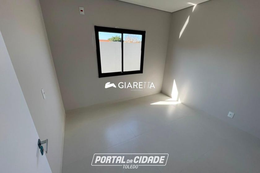 Casa &agrave; venda - 85m&sup2; - JARDIM PARIZOTTO