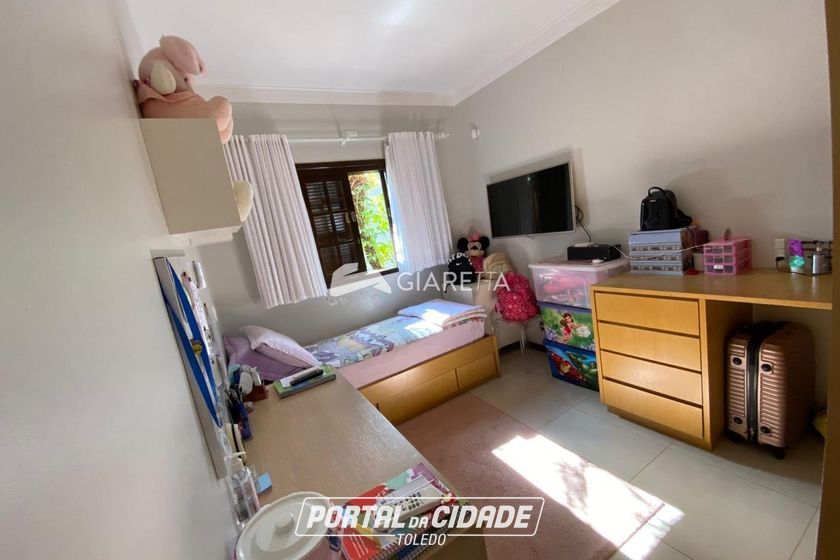 Casa &agrave; venda - 214m&sup2; - CENTRO
