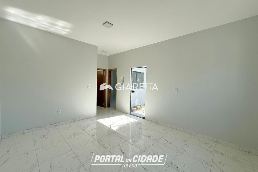 Casa &agrave; venda - 44m&sup2; - JARDIM COOPAGRO
