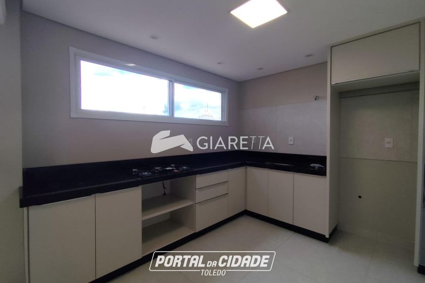 Apartamento para alugar - 153m&sup2; - CENTRO