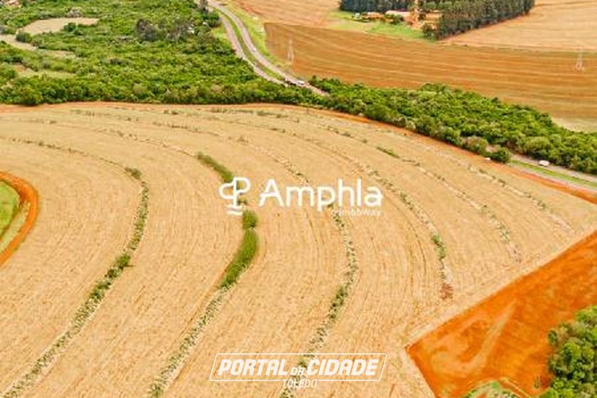 Terreno &agrave; venda - 127000m&sup2; - Zona Rural