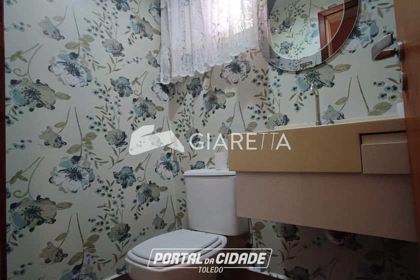 Sobrado &agrave; venda - 137m&sup2; - JARDIM GISELA