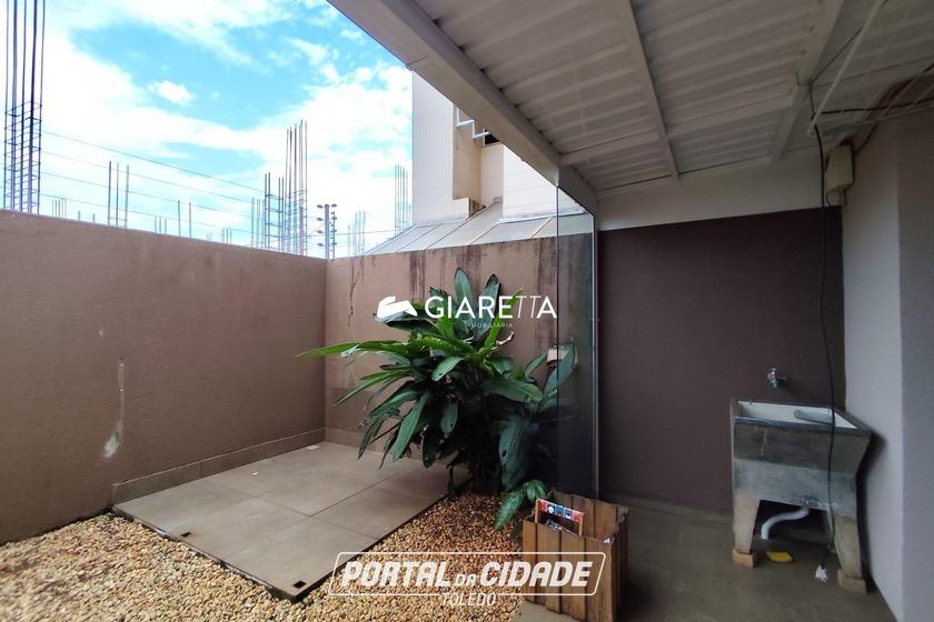 Sobrado para alugar - 147m&sup2; - JARDIM GISELA