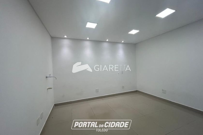 Sala Comercial para alugar - 64m&sup2; - CENTRO