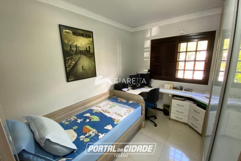 Casa &agrave; venda - 214m&sup2; - CENTRO