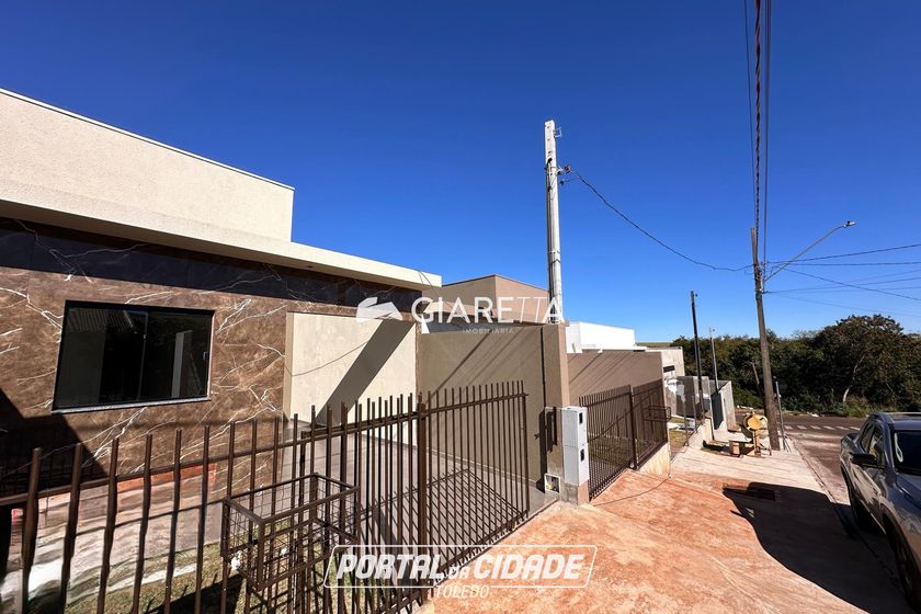 Casa &agrave; venda - 49m&sup2; - JARDIM COOPAGRO