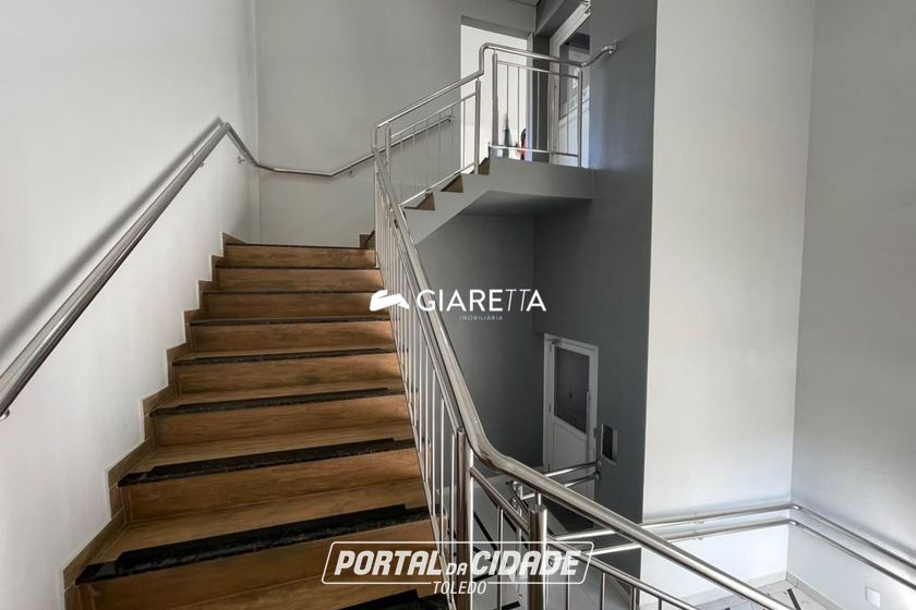Sala Comercial para alugar - 160m&sup2; - CENTRO