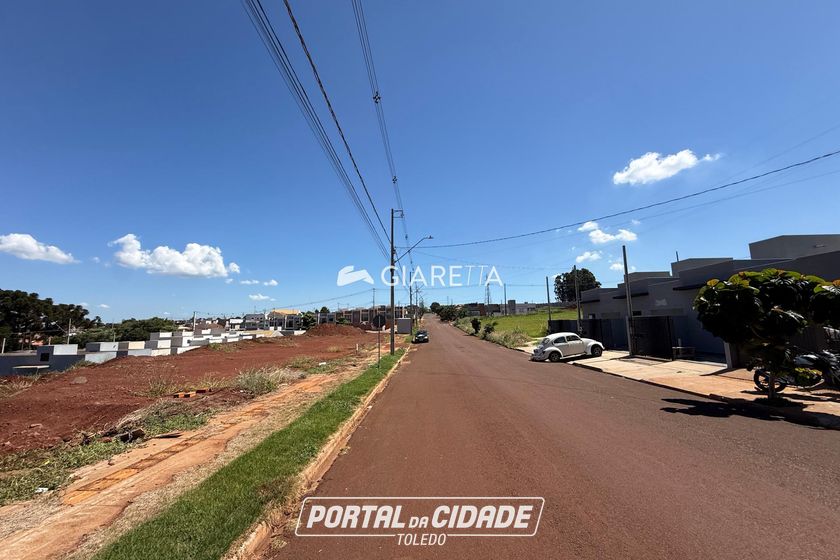 Terreno &agrave; venda - 250m&sup2; - JARDIM PANORAMA