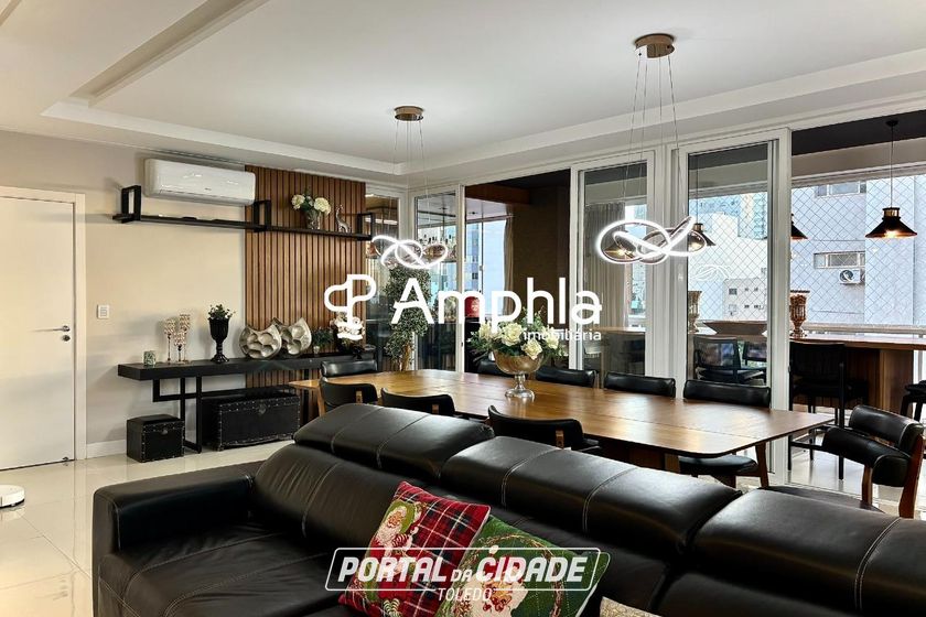 Apartamento &agrave; venda - 231m&sup2; - Centro