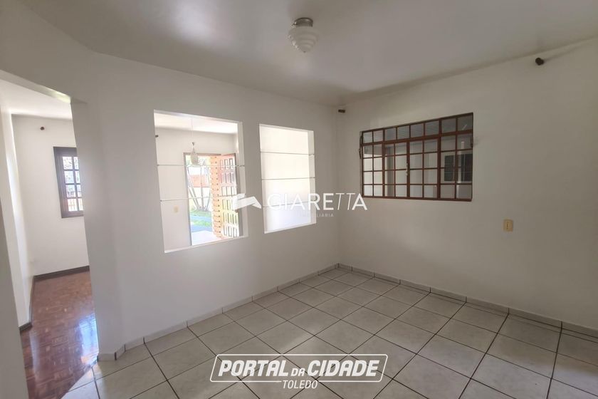 Casa para alugar - 120m&sup2; - JARDIM GISELA