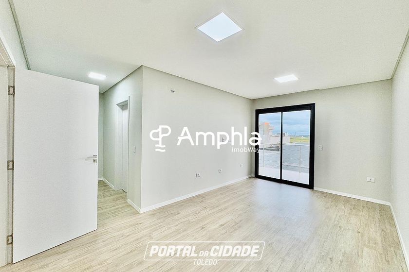 Sobrado &agrave; venda - 217m&sup2; - Recanto Tropical