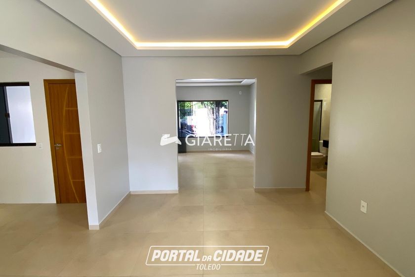 Casa &agrave; venda - 121m&sup2; - JARDIM PANCERA