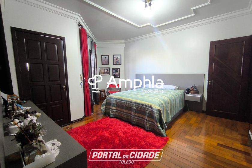 Sobrado &agrave; venda - 345m&sup2; - Recanto Tropical
