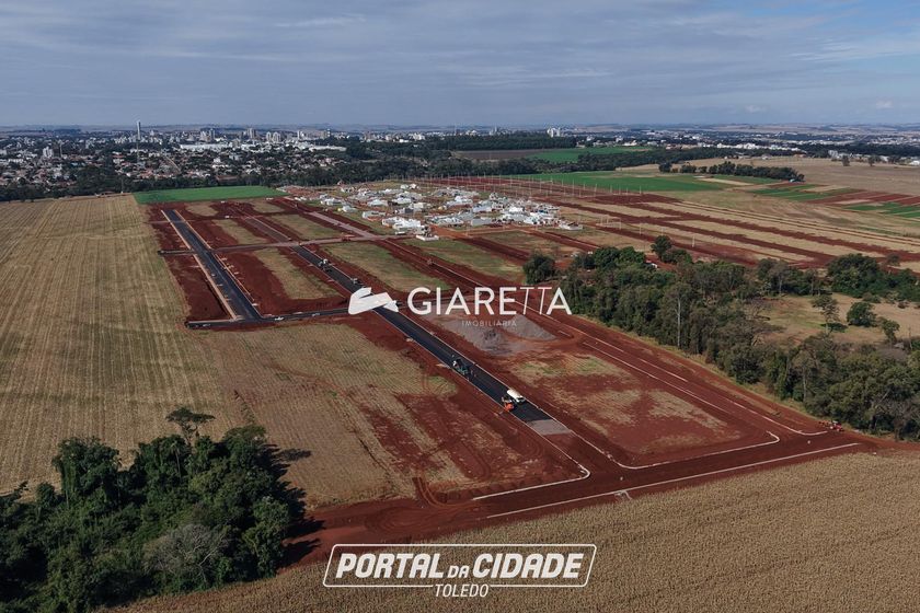 Terreno &agrave; venda - 250m&sup2; - CRISTO REI